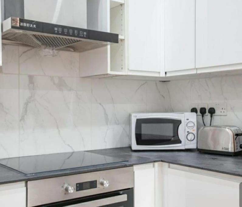 3 Bed Flat In Hammersmith Close To Underground